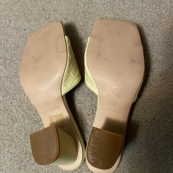 RAID | Albie | Woven | Slip-On | Block Heel |Sandals | Pastel Yellow | Size 38 - Picture 7 of 11